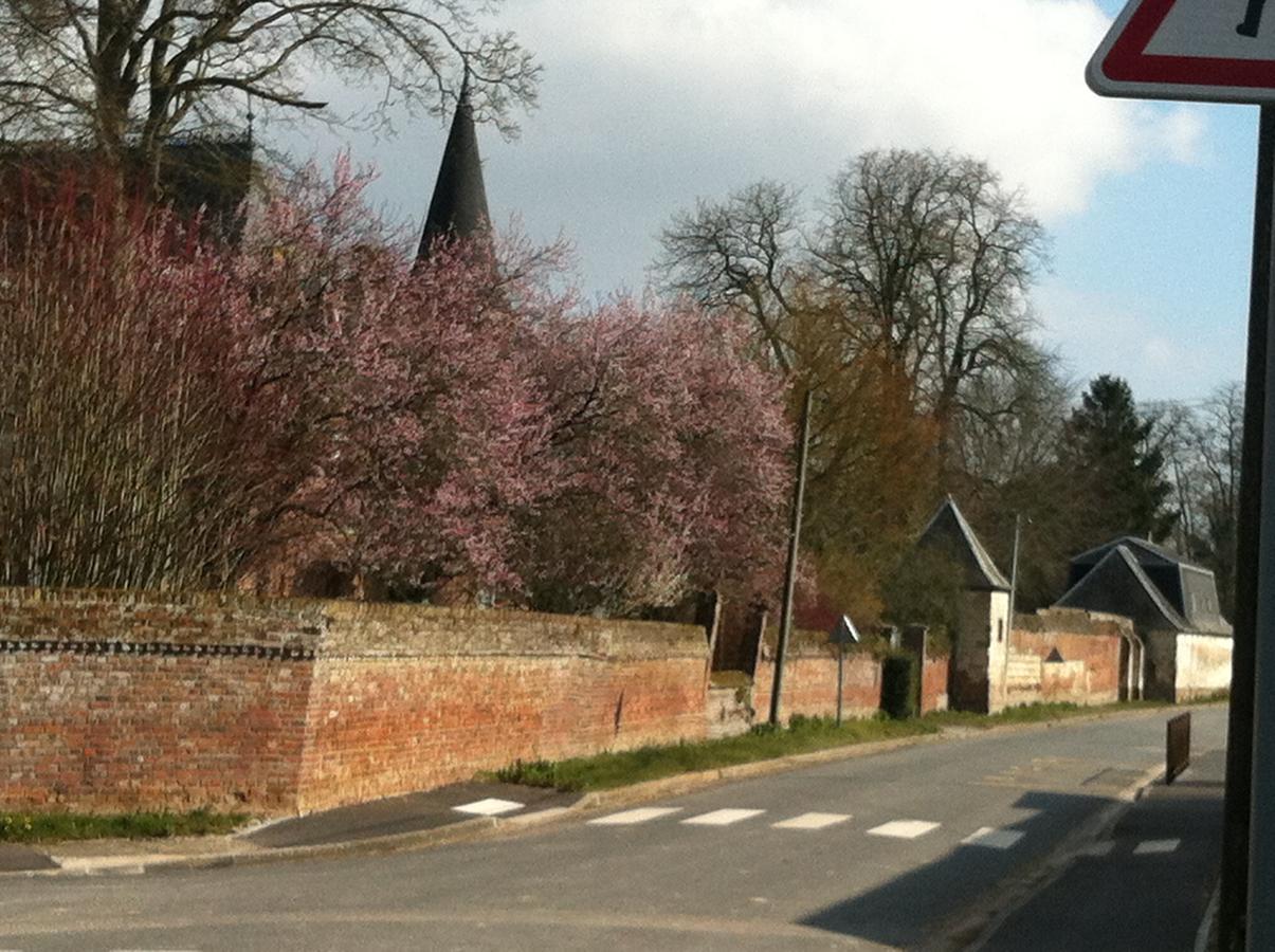 Bed and Breakfast Chateau Des Marronniers Baizieux Exterior foto